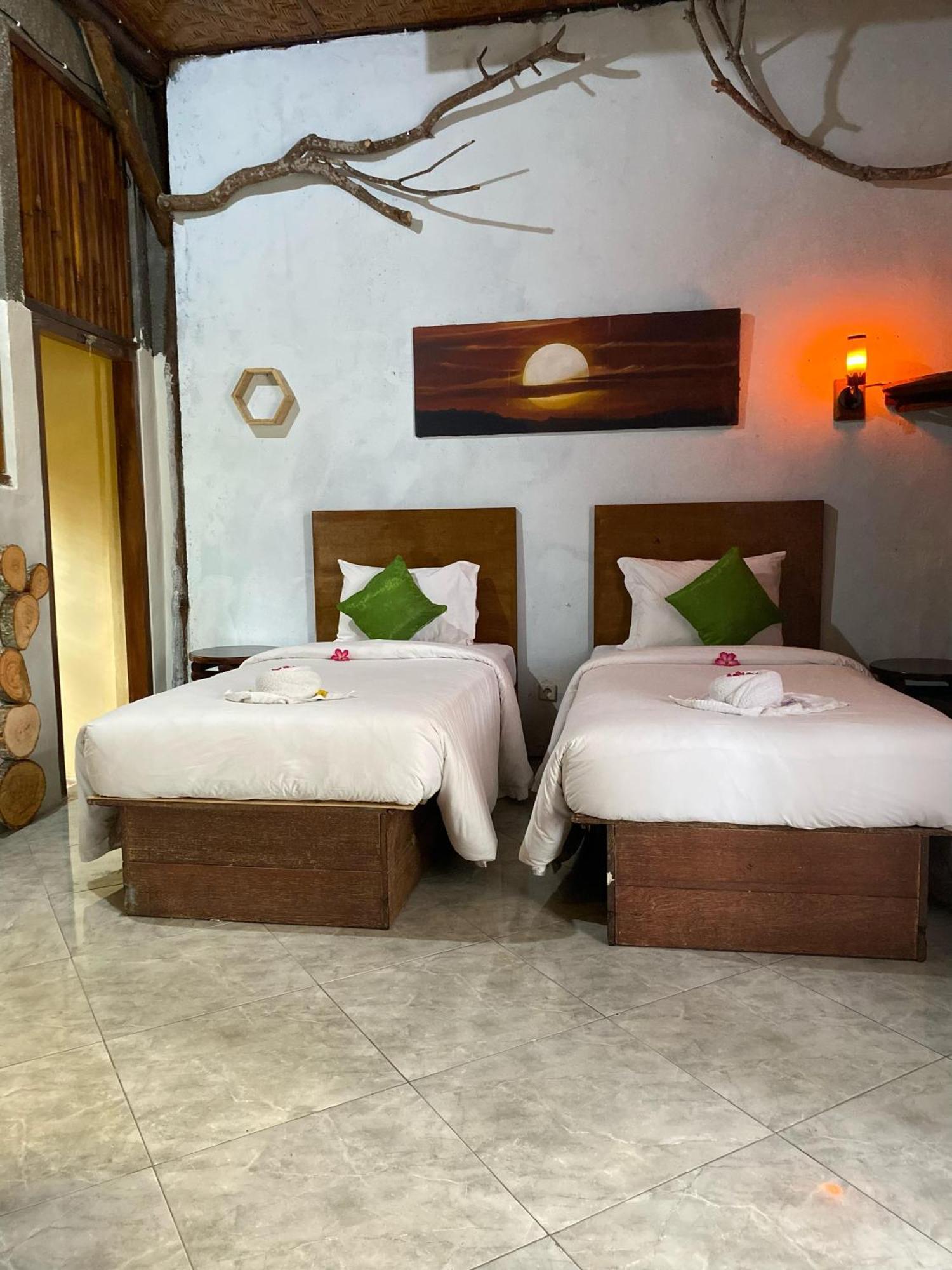 Gading Tree House Villa Batununggul Exterior photo